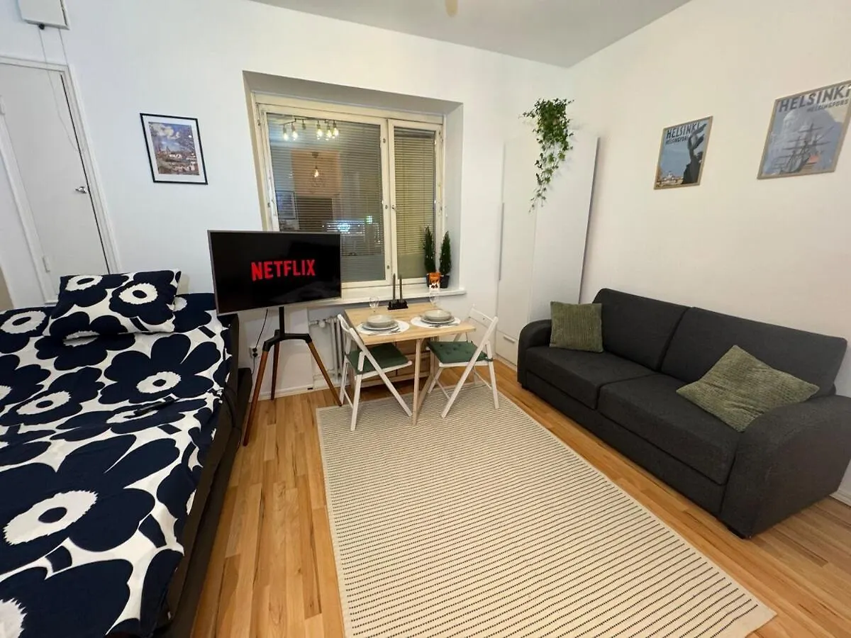 Central Helsinki Studio Near Olympic Stadium Апартаменты